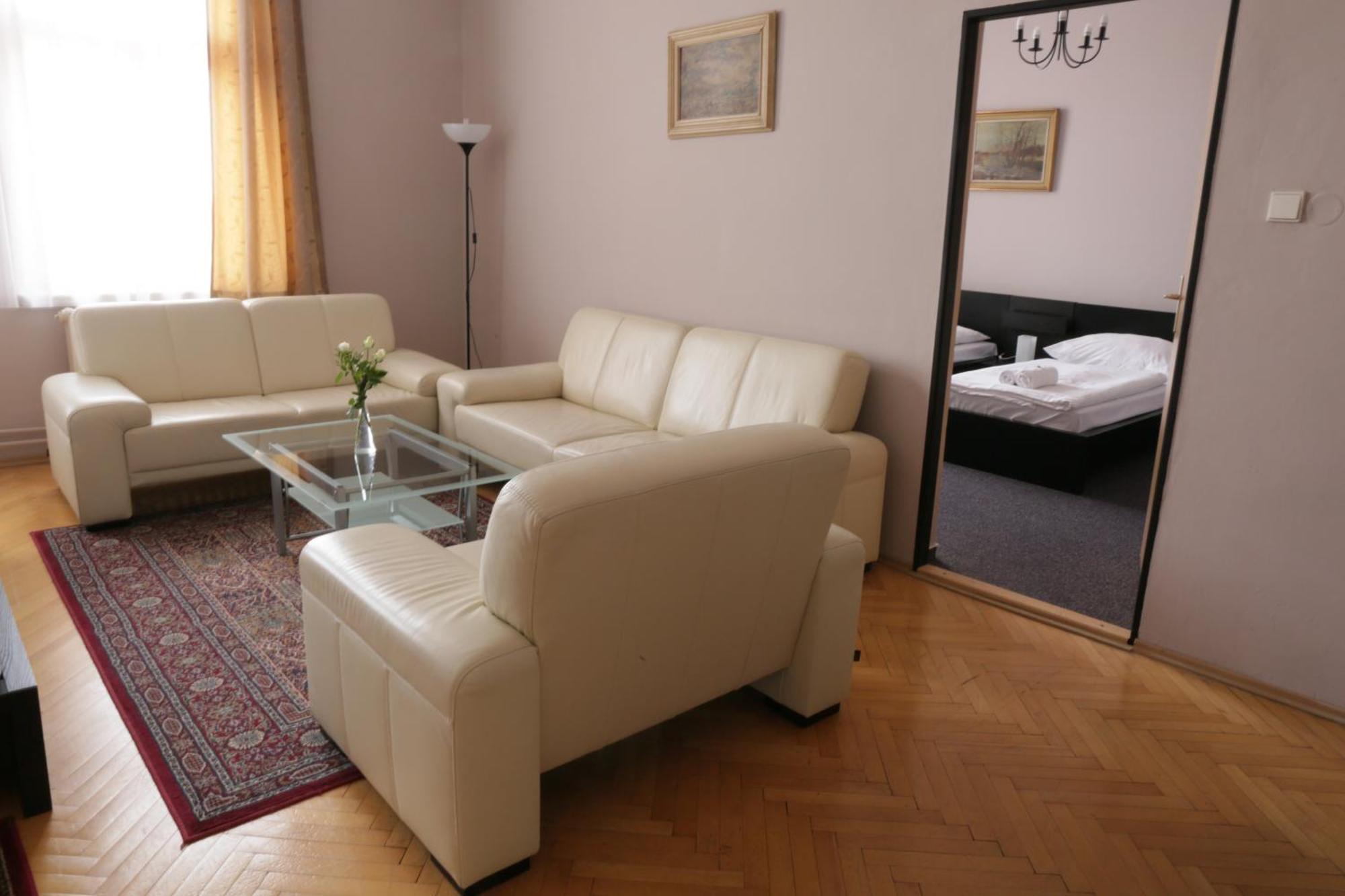 Hotel Zlata Stika Pardubice Phòng bức ảnh